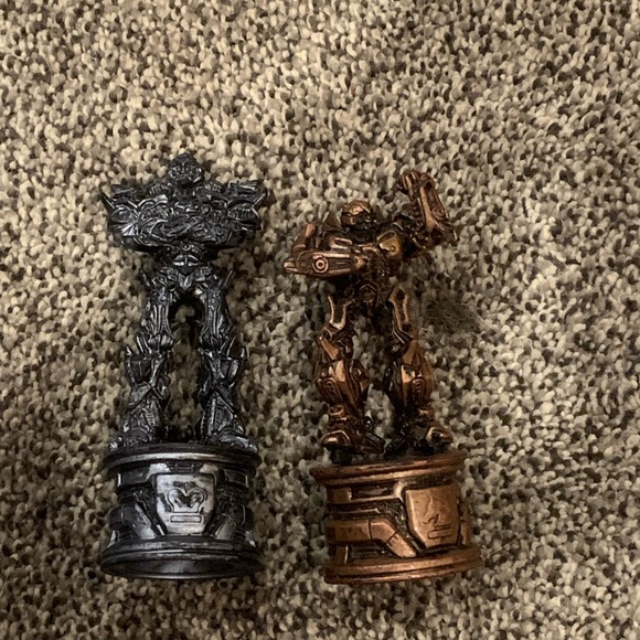 2007 Transformers Chess Set Replacement Pieces lot of 2 - Picture 3 of 3